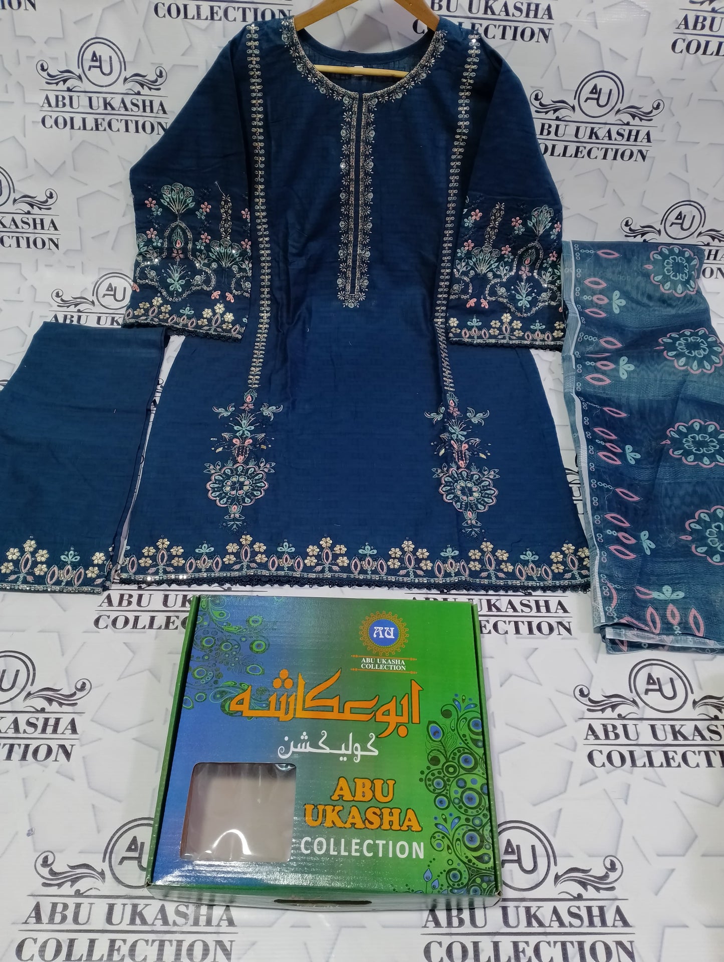 Fancy embrioded jagard cotton three piece